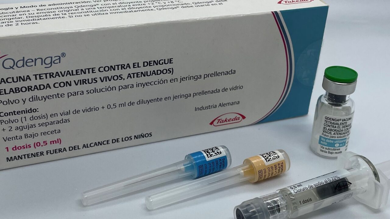 Vacuna del dengue: un estudio demostró que protege por más tiempo del que se creía