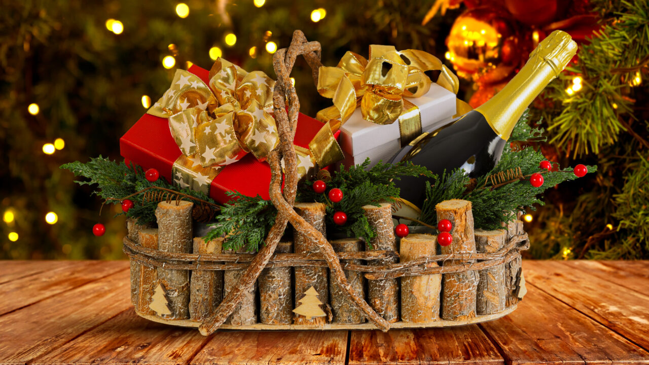 Canasta navideña 2025: cuánto gastará una familia en comida, decoración y regalos