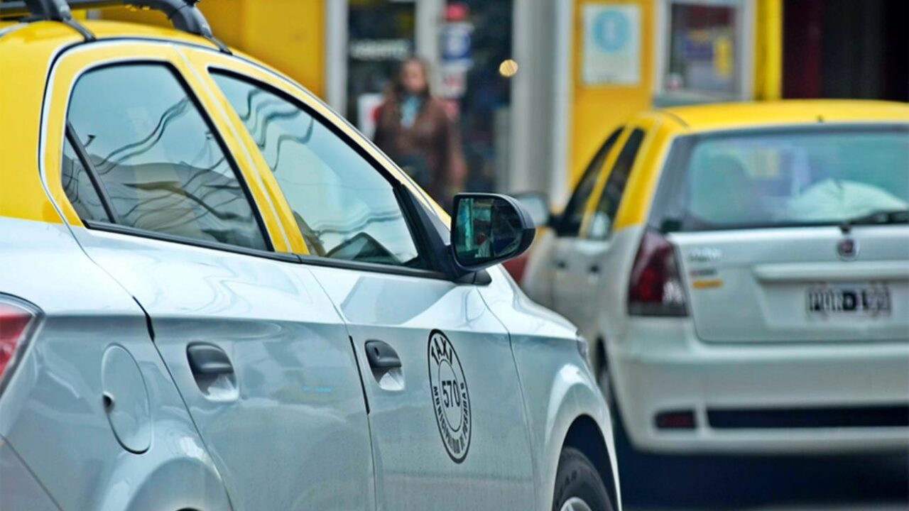 Lanzaron una nueva app web para anticipar costos y tiempos de viaje en taxis y remises