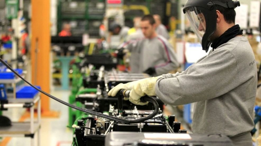 La actividad económica creció 3,5% en diciembre y cerró 2025 con alza de 4,4%
