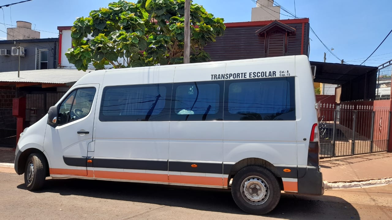 Transporte escolar en Posadas: tarifas desde $230.000 a partir de marzo