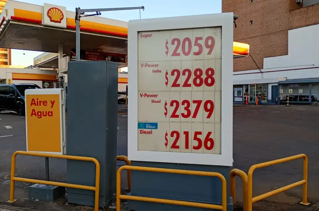 En dos días, volvió a subir la nafta: la súper sobrepasa los $2.000 en Posadas