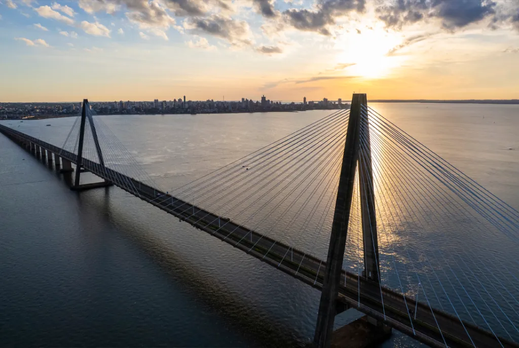 El puente Posadas-Encarnación celebra 36 años como símbolo de unión y desarrollo fronterizo