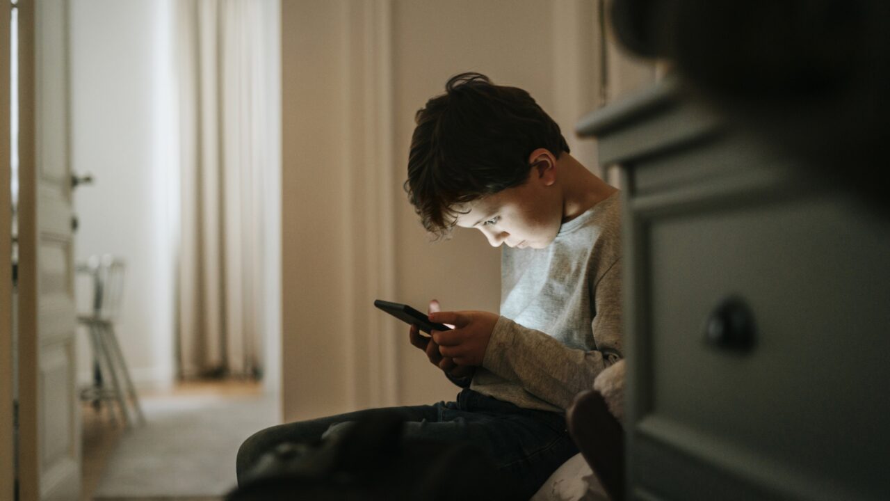 Alertan por el crecimiento de adicciones en plataformas Online