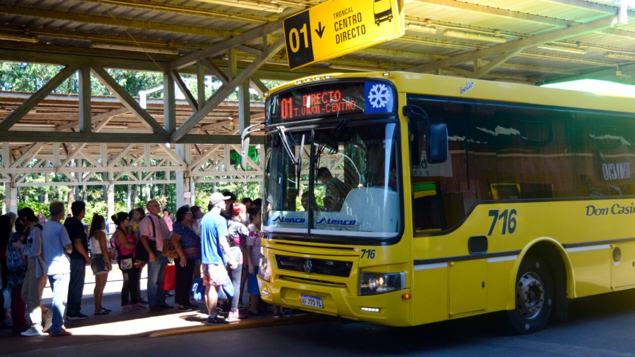 Los colectivos urbanos circulan con normalidad en Posadas este lunes