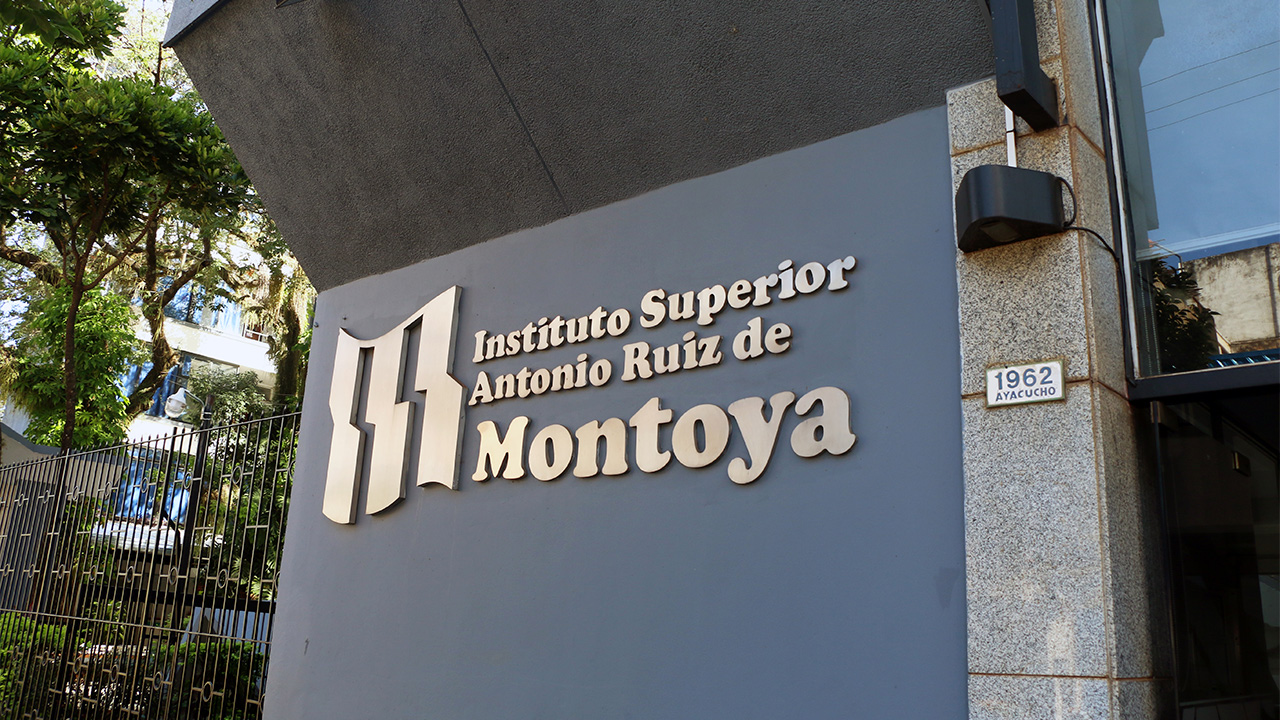 Estudiante de un profesorado fue denunciado por abuso sexual y jóvenes del Montoya exigen medidas
