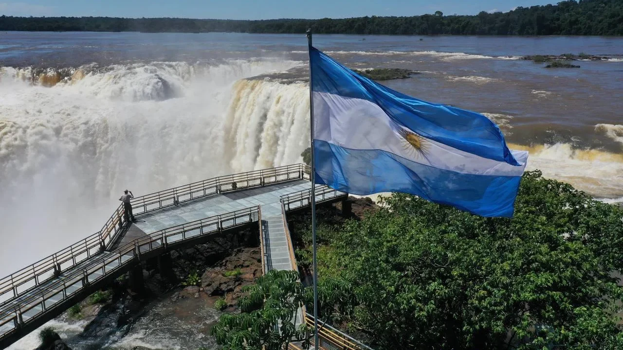 Intenso operativo de búsqueda en la Garganta del Diablo tras el hallazgo de pertenencias de un turista