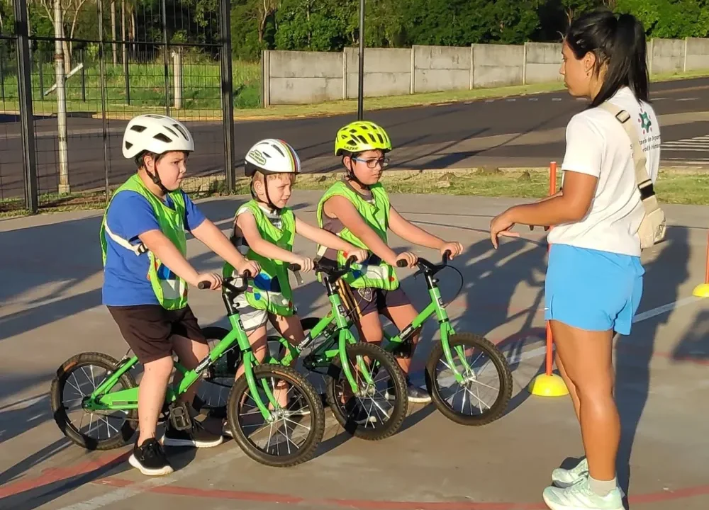 Movilidad sostenible: Biciescuelas lleva adelante sus actividades en Posadas con el receso invernal