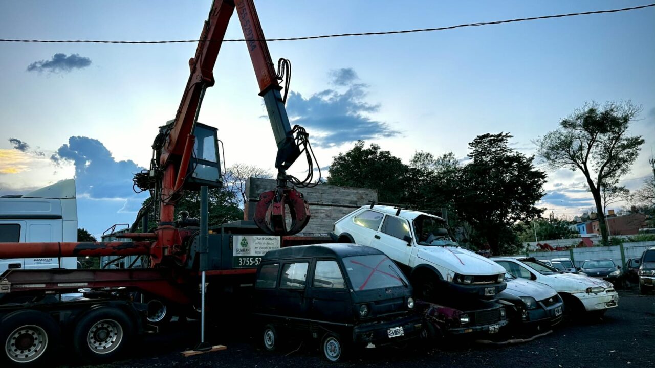Posadas inició operativo de compactación de vehículos