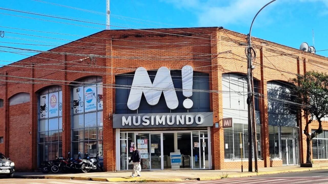 Tensión en Musimundo: empleados de Posadas aseguran que se presentarán a trabajar pese al cierre