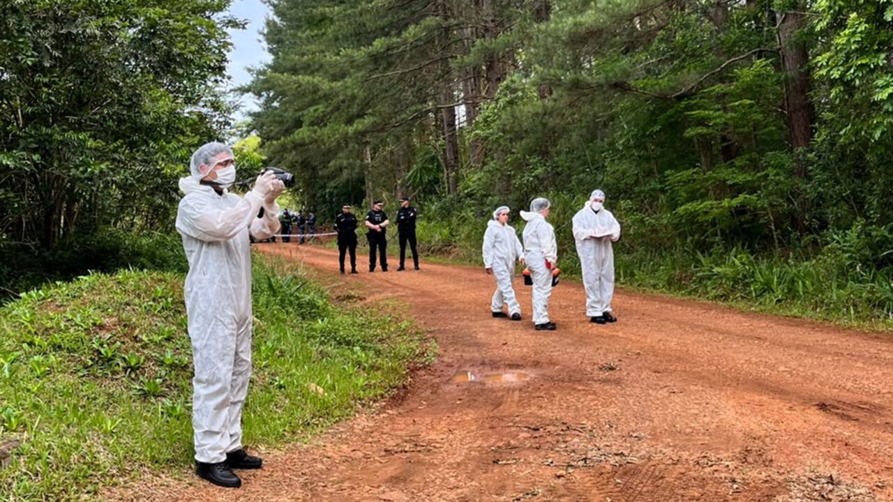 Conmoción en Misiones: hallaron a una pareja asesinada a puñaladas dentro de un auto