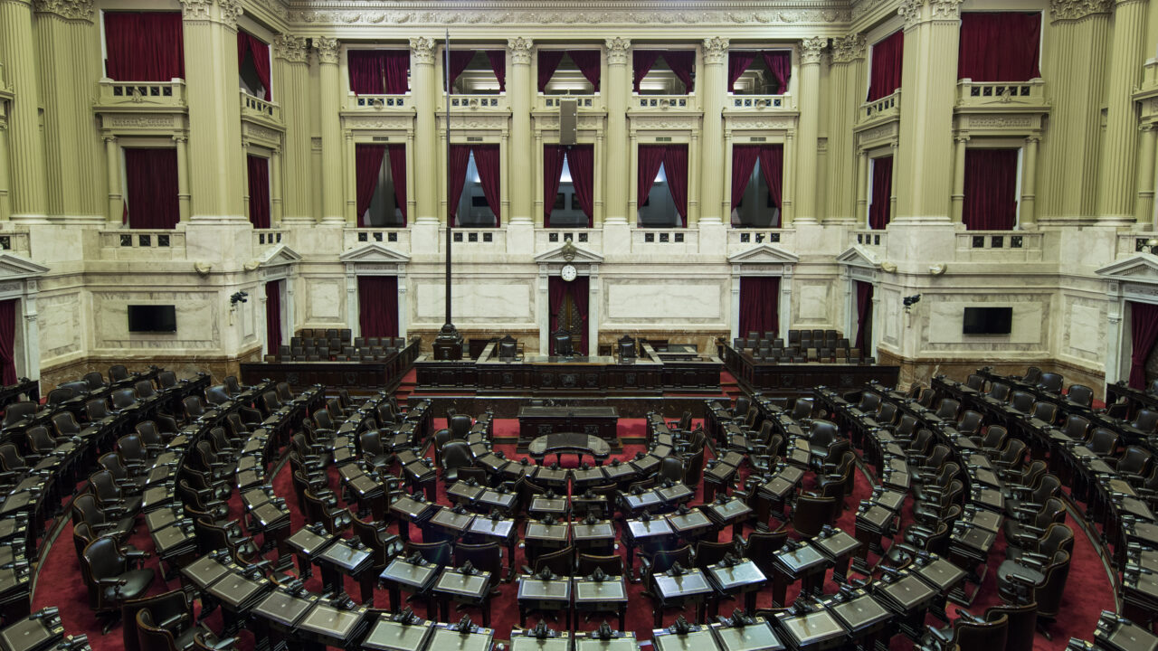 Diputados aprobó limitar la venta de tierras a extranjeros y el proyecto vuelve al Senado